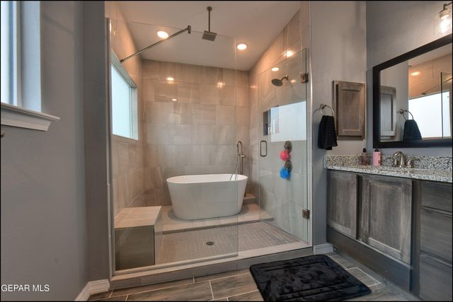 8408 PHIL Place, Vinton, TX 79821