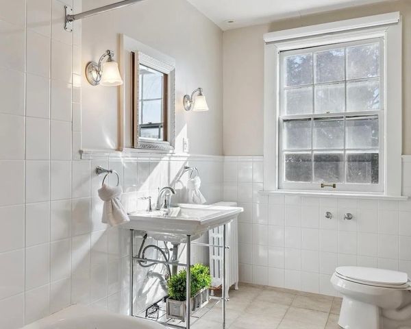 1119 Broadway N, Fargo, ND 58102