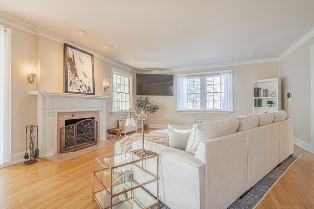 1119 Broadway N, Fargo, ND 58102