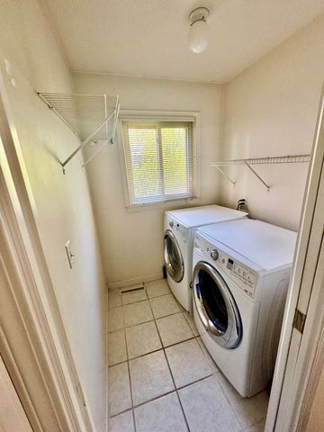 15338 Flanders Street, Southgate, MI 48195