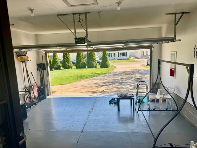 15338 Flanders Street, Southgate, MI 48195