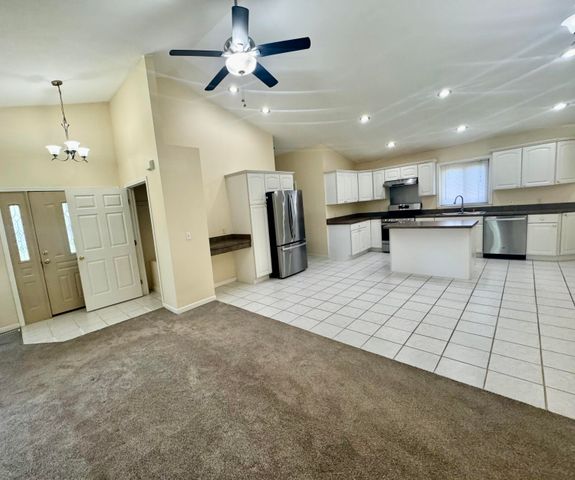 15338 Flanders Street, Southgate, MI 48195