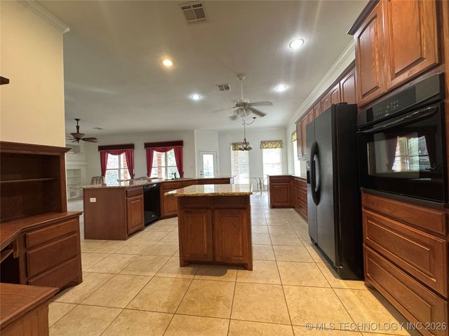 3201 Greenbriar, Durant, OK 74701