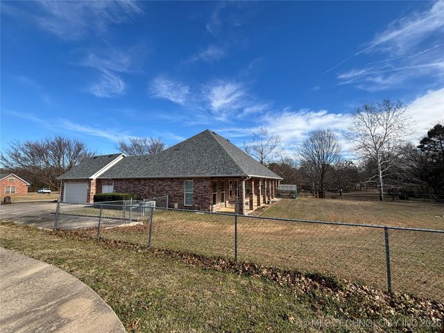 3201 Greenbriar, Durant, OK 74701