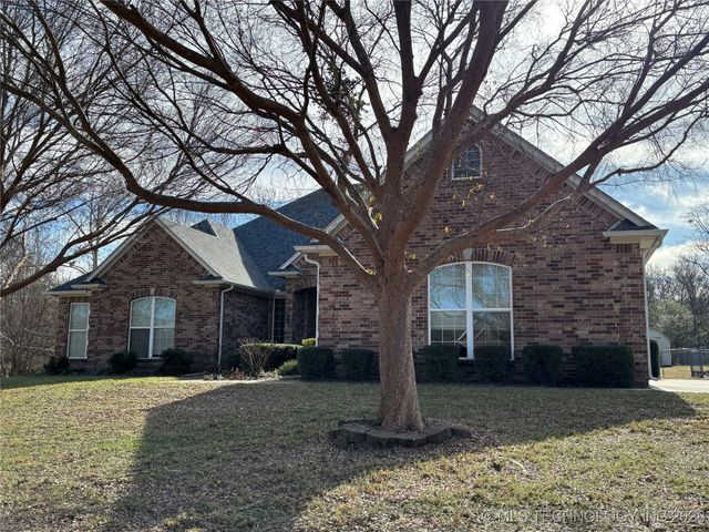 3201 Greenbriar, Durant, OK 74701