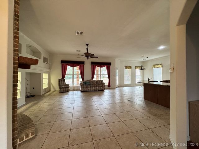 3201 Greenbriar, Durant, OK 74701