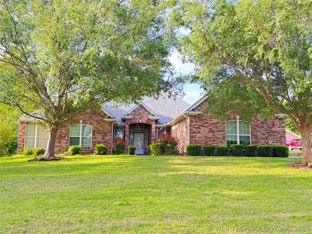 3201 Greenbriar, Durant, OK 74701