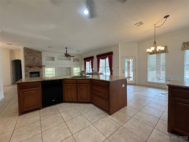 3201 Greenbriar, Durant, OK 74701