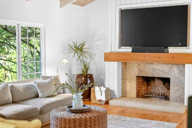 121 Greenbrier Drive, Aptos, CA 95003