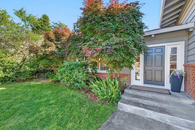 121 Greenbrier Drive, Aptos, CA 95003