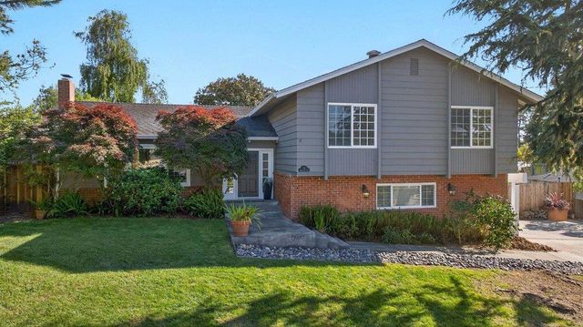 121 Greenbrier Drive, Aptos, CA 95003