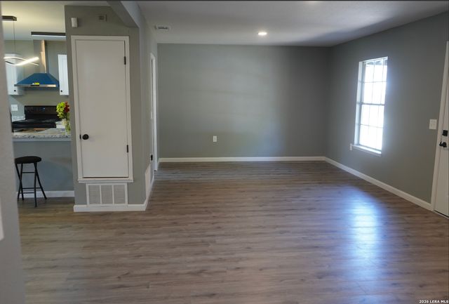 4302 shallow water, San Antonio, TX 78233