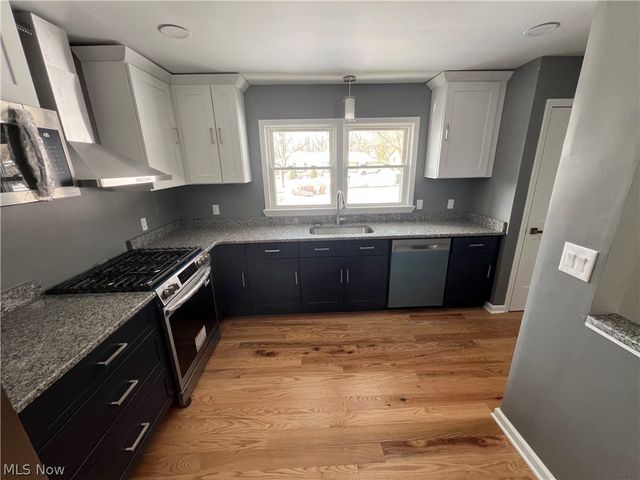 851 Wellmon Street, Bedford, OH 44146