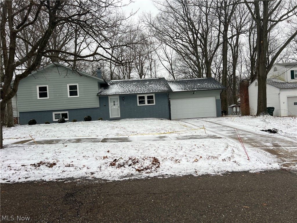 851 Wellmon Street, Bedford, OH 44146