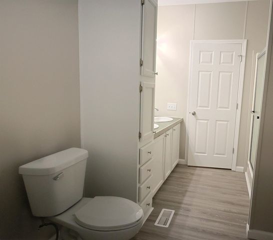 2114 Cedar Ave Avenue, Salem, IL 62881