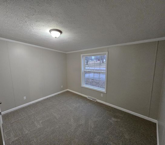 2114 Cedar Ave Avenue, Salem, IL 62881