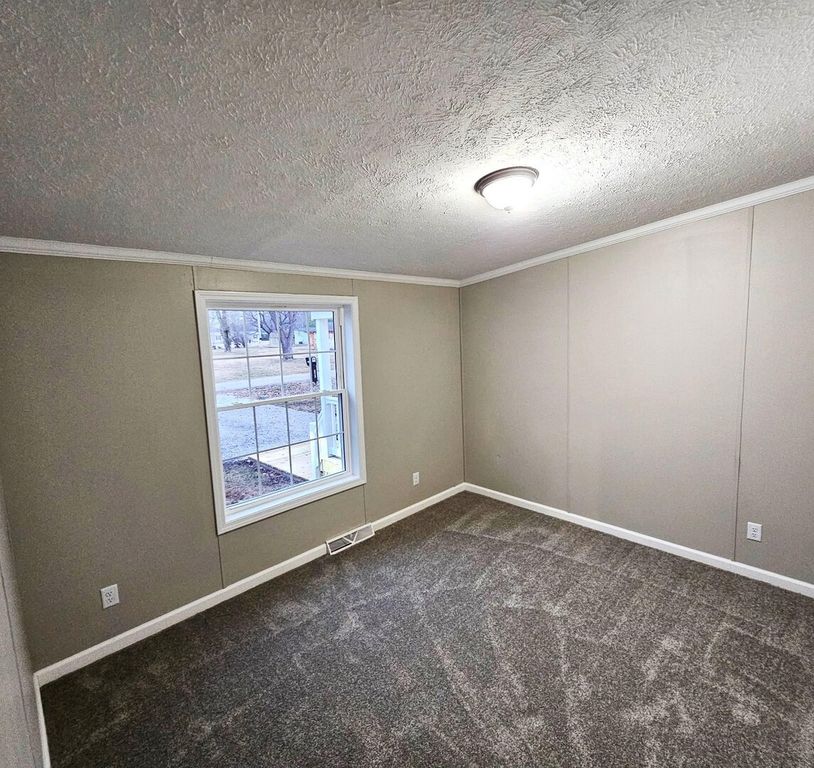 Image 19 of property listing at 2114 Cedar Ave Avenue, Salem, IL 62881