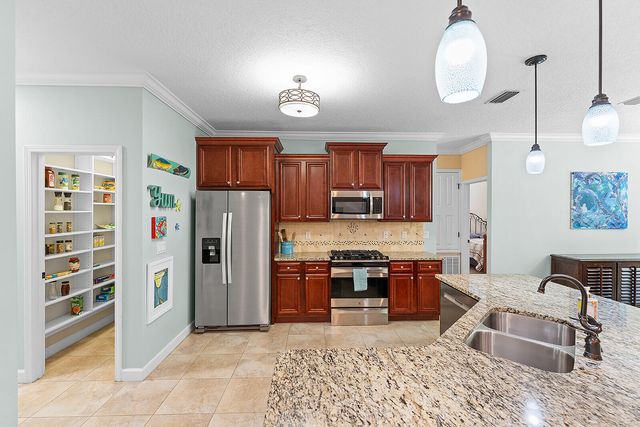 6 Davis Court, Shalimar, FL 32579