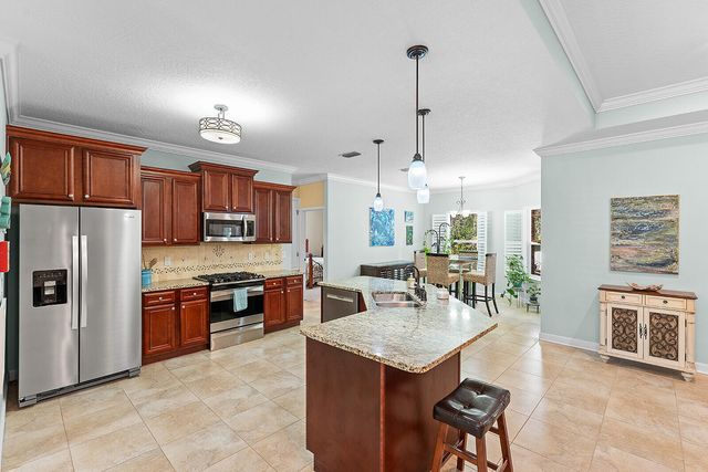 6 Davis Court, Shalimar, FL 32579