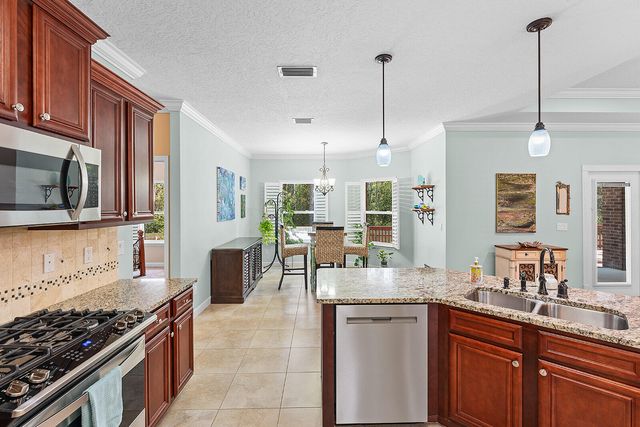 6 Davis Court, Shalimar, FL 32579