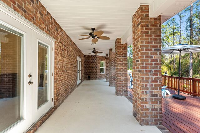 6 Davis Court, Shalimar, FL 32579