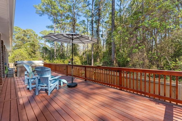 6 Davis Court, Shalimar, FL 32579