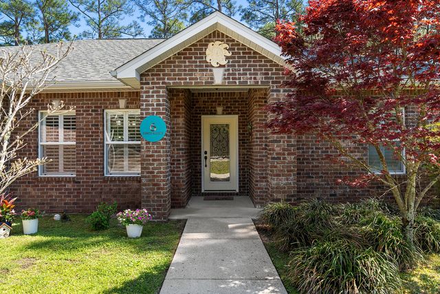 6 Davis Court, Shalimar, FL 32579