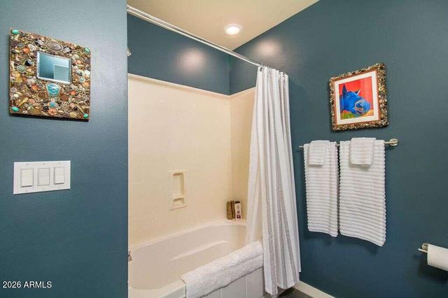 1 E LEXINGTON Avenue 1004, Phoenix, AZ 85012
