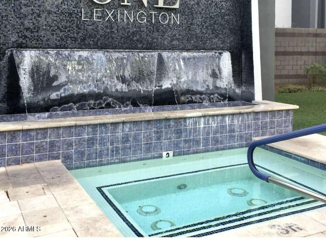1 E LEXINGTON Avenue 1004, Phoenix, AZ 85012