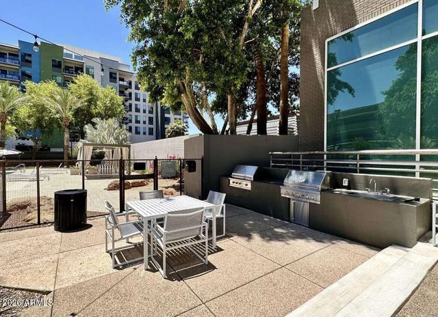 1 E LEXINGTON Avenue 1004, Phoenix, AZ 85012