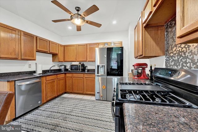 2072 LINDEN AVE, Baltimore, MD 21217