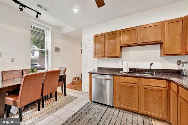2072 LINDEN AVE, Baltimore, MD 21217