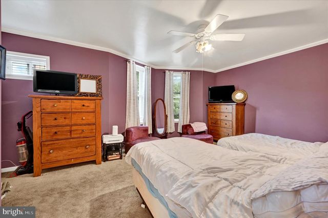 2072 LINDEN AVE, Baltimore, MD 21217