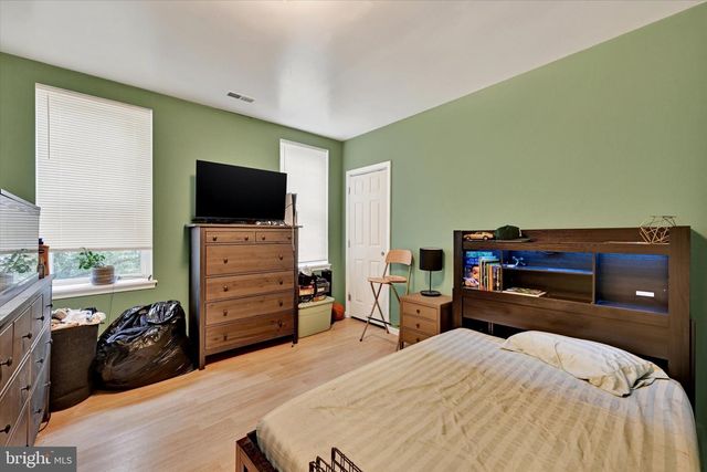 2072 LINDEN AVE, Baltimore, MD 21217