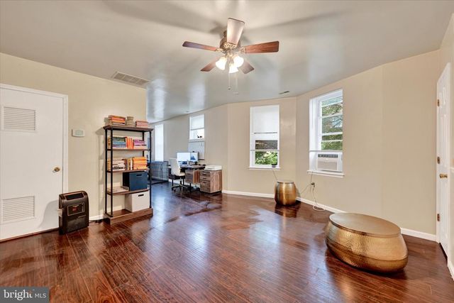 2072 LINDEN AVE, Baltimore, MD 21217