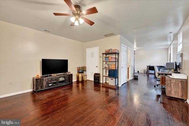 2072 LINDEN AVE, Baltimore, MD 21217