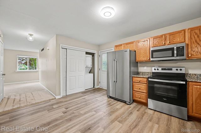 3630 Highland Boulevard, Highland Charter Township, MI 48356