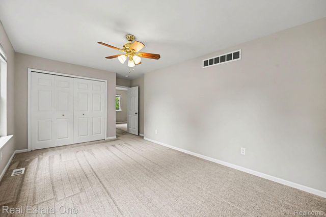 3630 Highland Boulevard, Highland Charter Township, MI 48356
