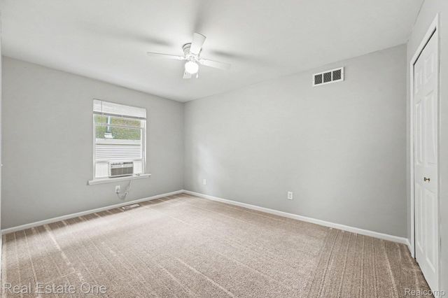 3630 Highland Boulevard, Highland Charter Township, MI 48356
