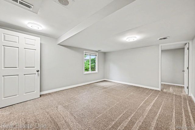 3630 Highland Boulevard, Highland Charter Township, MI 48356