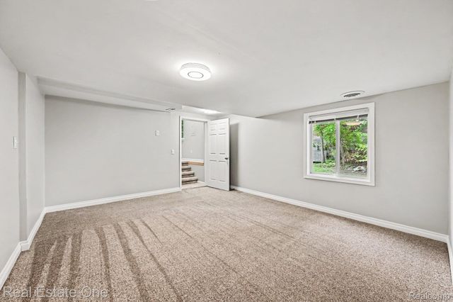 3630 Highland Boulevard, Highland Charter Township, MI 48356
