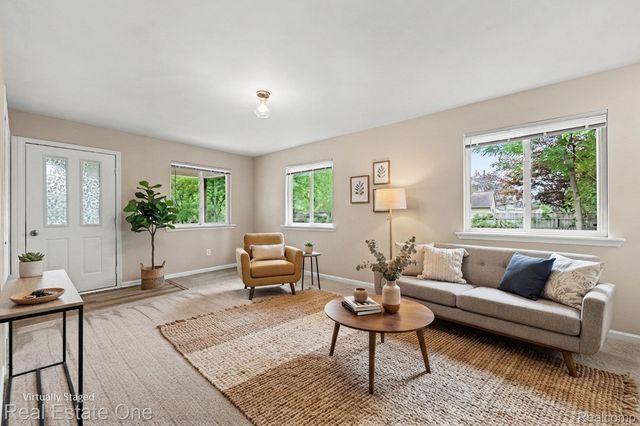 3630 Highland Boulevard, Highland Charter Township, MI 48356