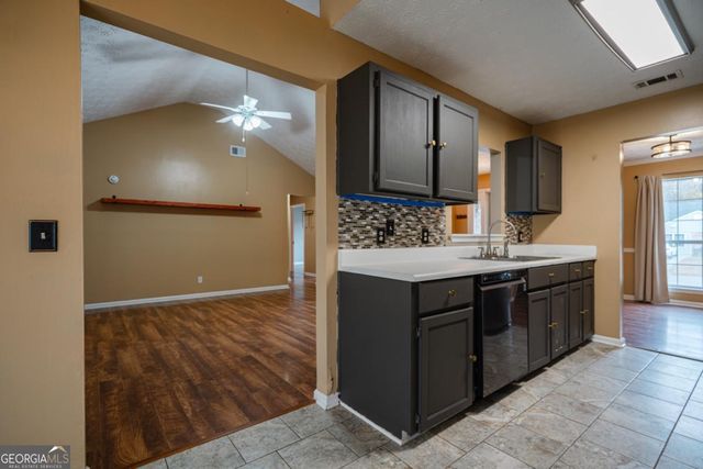 100 Cutoff Way, Richmond Hill, GA 31324