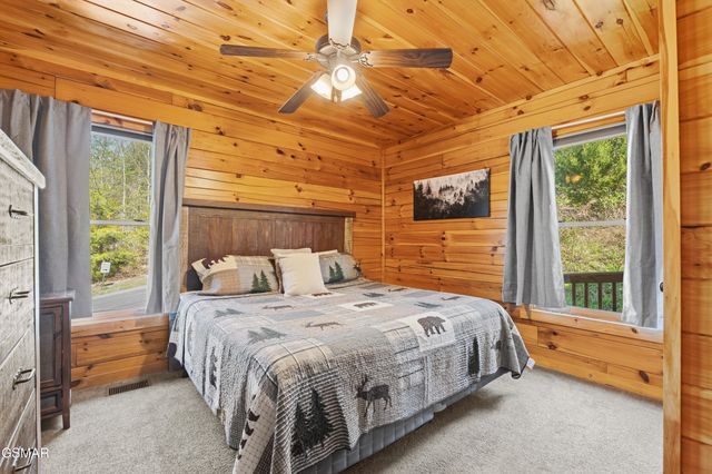 2355 Wingspan Drive, Sevierville, TN 37876