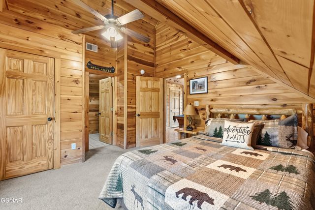 2355 Wingspan Drive, Sevierville, TN 37876