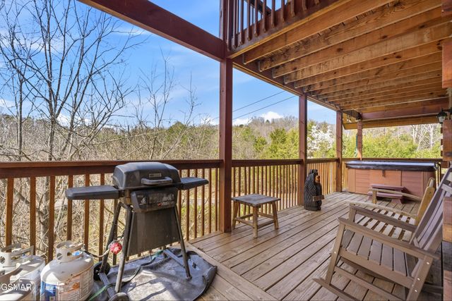 2355 Wingspan Drive, Sevierville, TN 37876