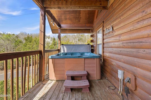 2355 Wingspan Drive, Sevierville, TN 37876