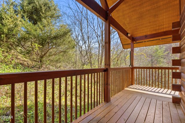 2355 Wingspan Drive, Sevierville, TN 37876