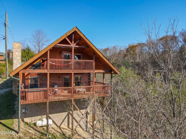 2355 Wingspan Drive, Sevierville, TN 37876