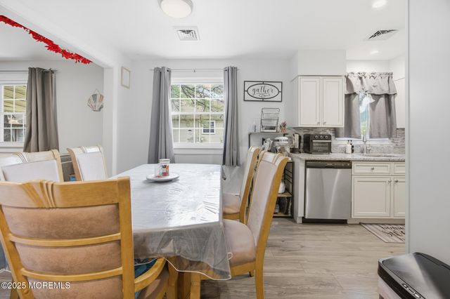 7B Canton Drive, Whiting, NJ 08759